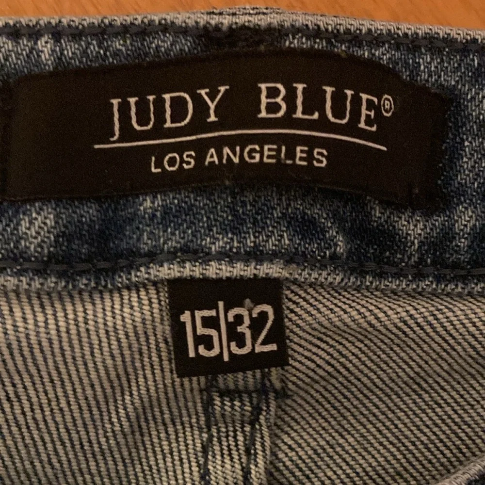 Judy Blue Relaxed Fit Jeans - Picture 8 of 11